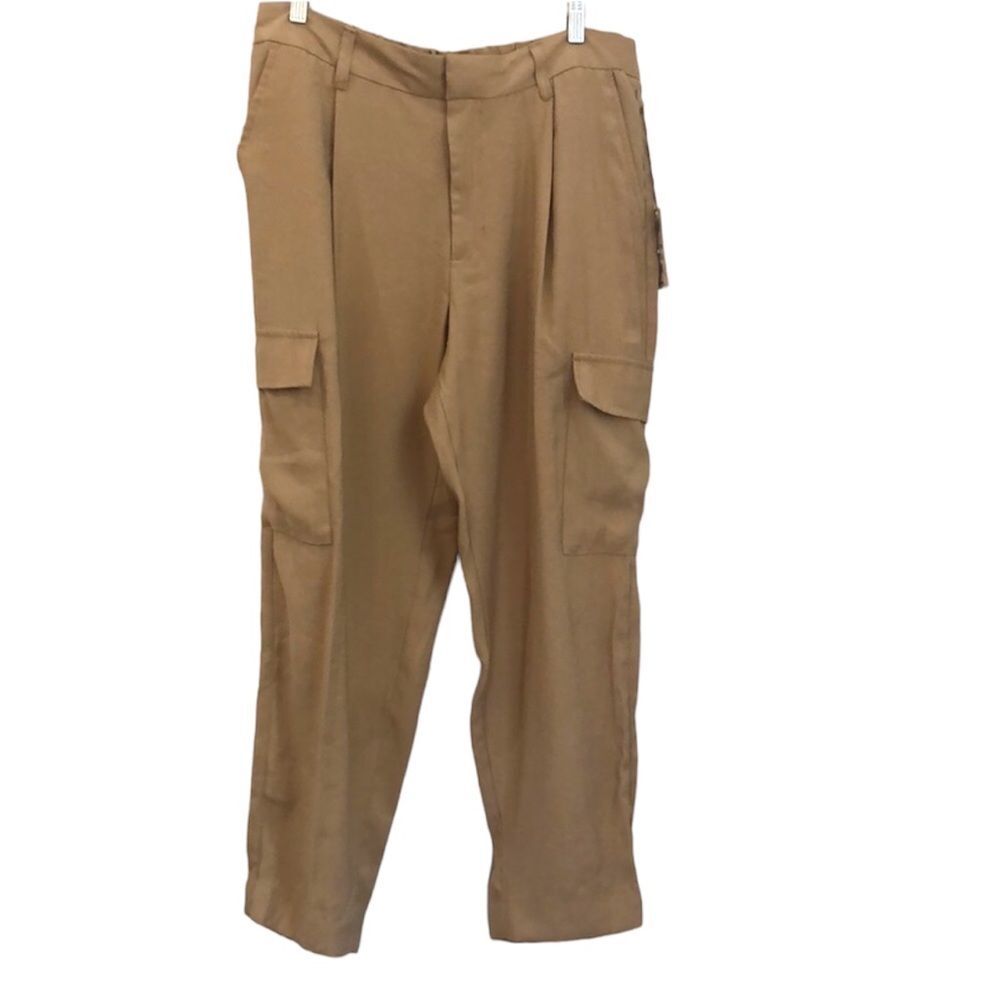 New Nwt A new day Khaki cargo pants size 14 stretch waistband on back